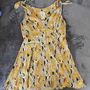 Free People Yellow Patterned Sleeveless Dress - two spots on back!